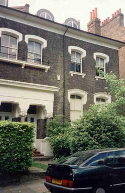 3 Alwyne Place